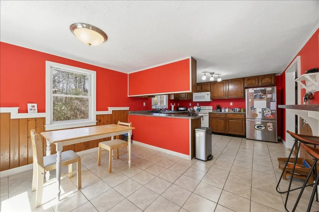 9 Ranwall Avenue Saco ME 04072