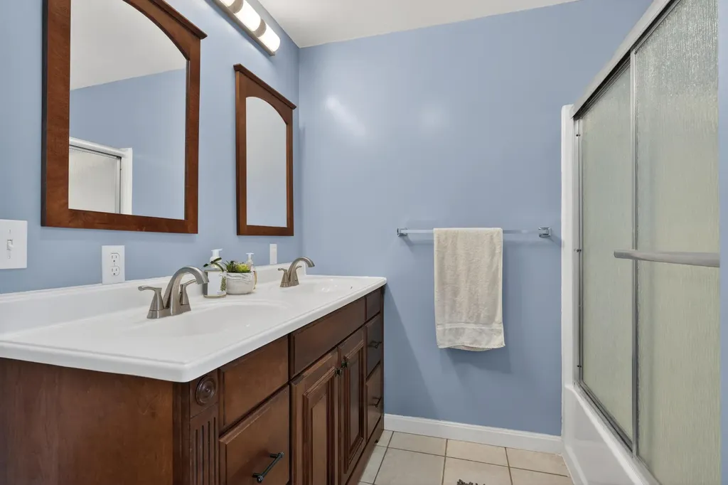 24 Shyannes Way Gorham ME 04038