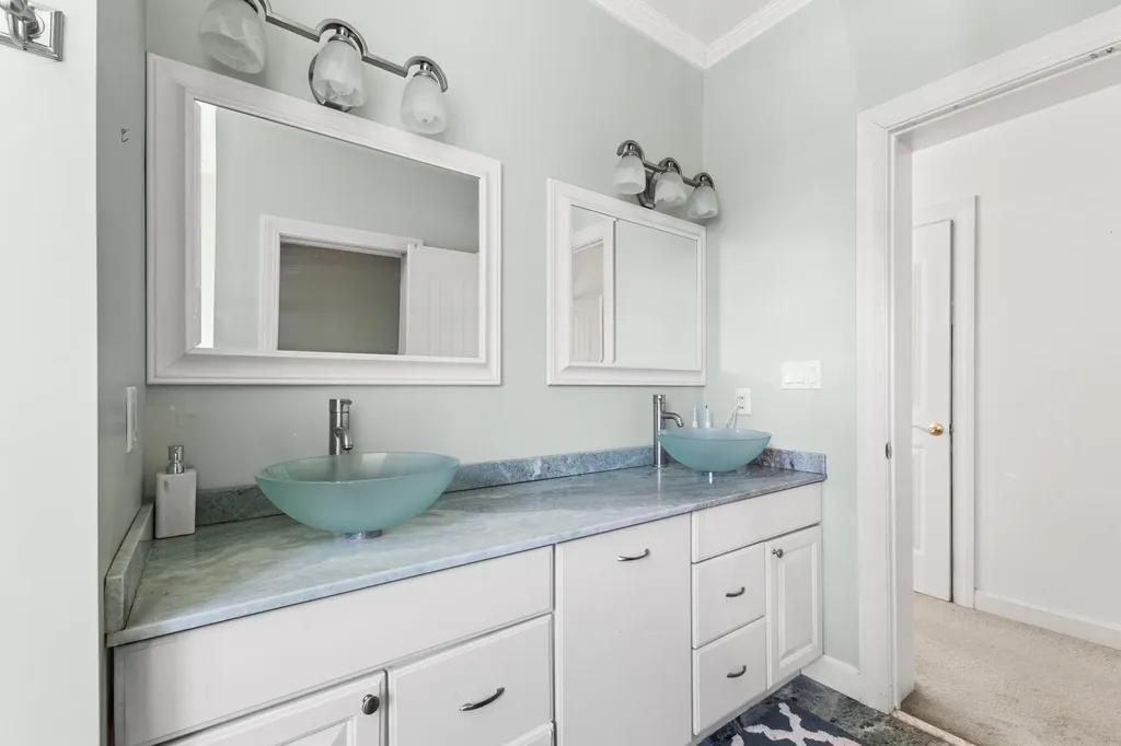 49 Bagaduce Lane Penobscot ME 04476
