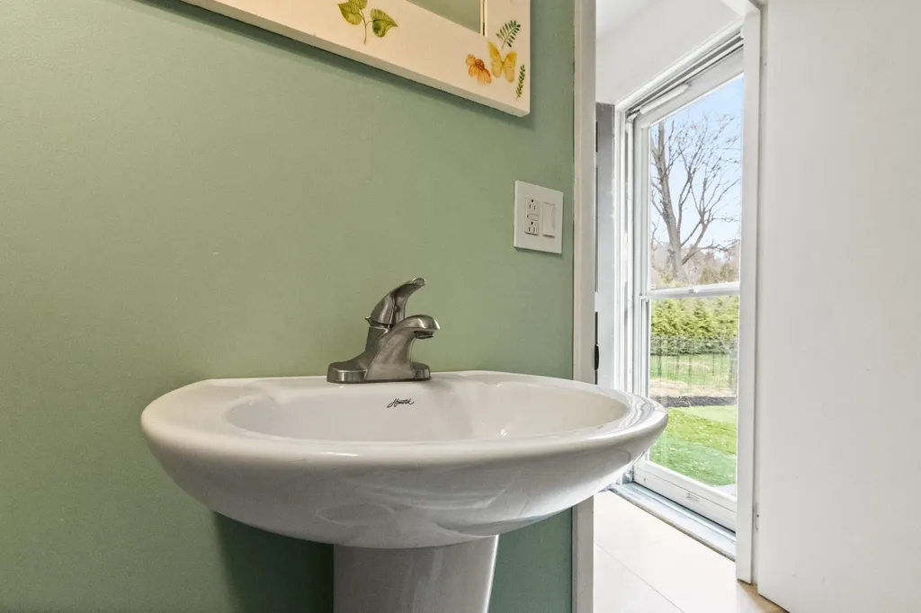 54 Sunset Avenue Auburn ME 04210
