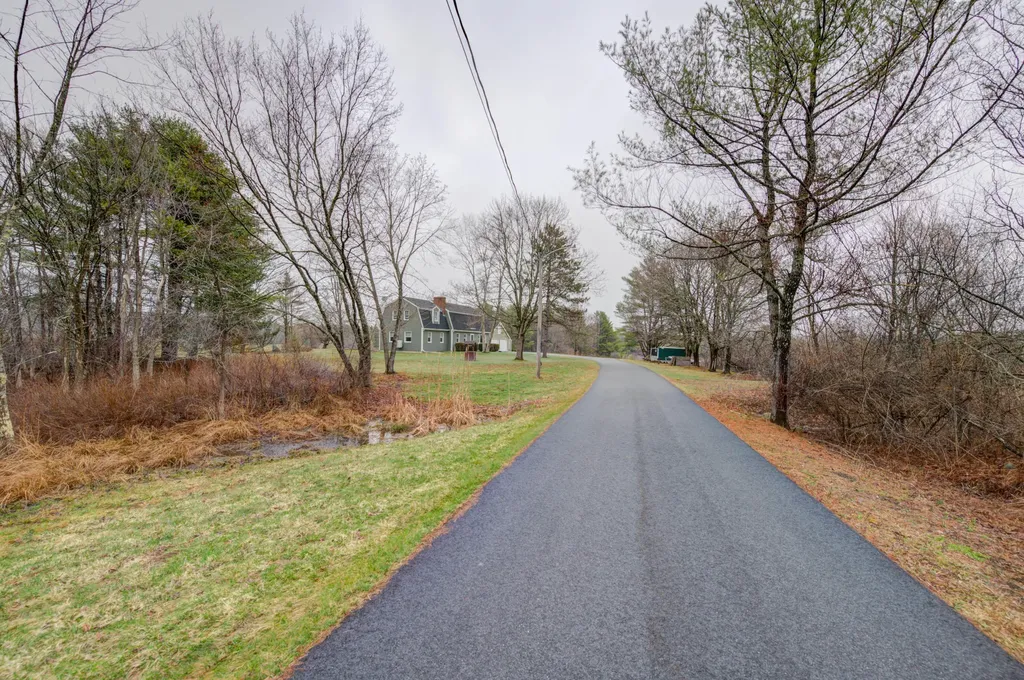 315 River Road Windham ME 04062