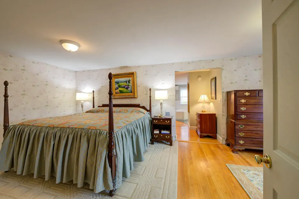 315 River Road Windham ME 04062