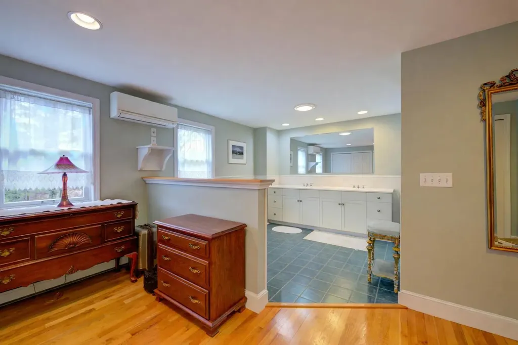 315 River Road Windham ME 04062