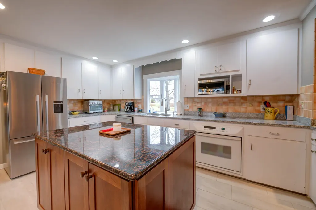 315 River Road Windham ME 04062