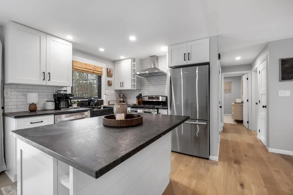 7 Camden Avenue York ME 03909
