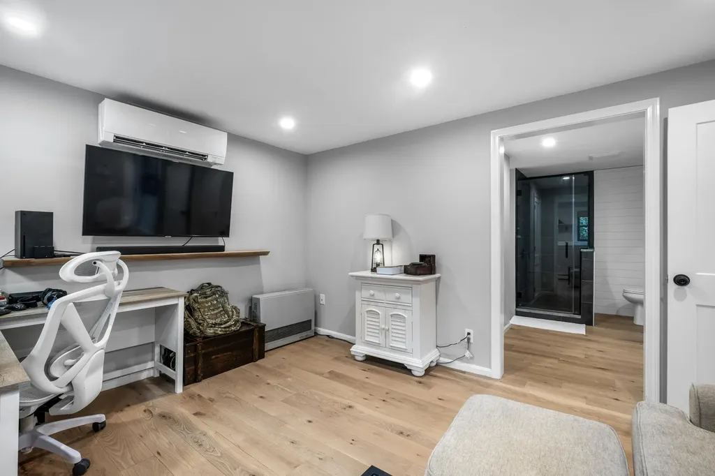 7 Camden Avenue York ME 03909