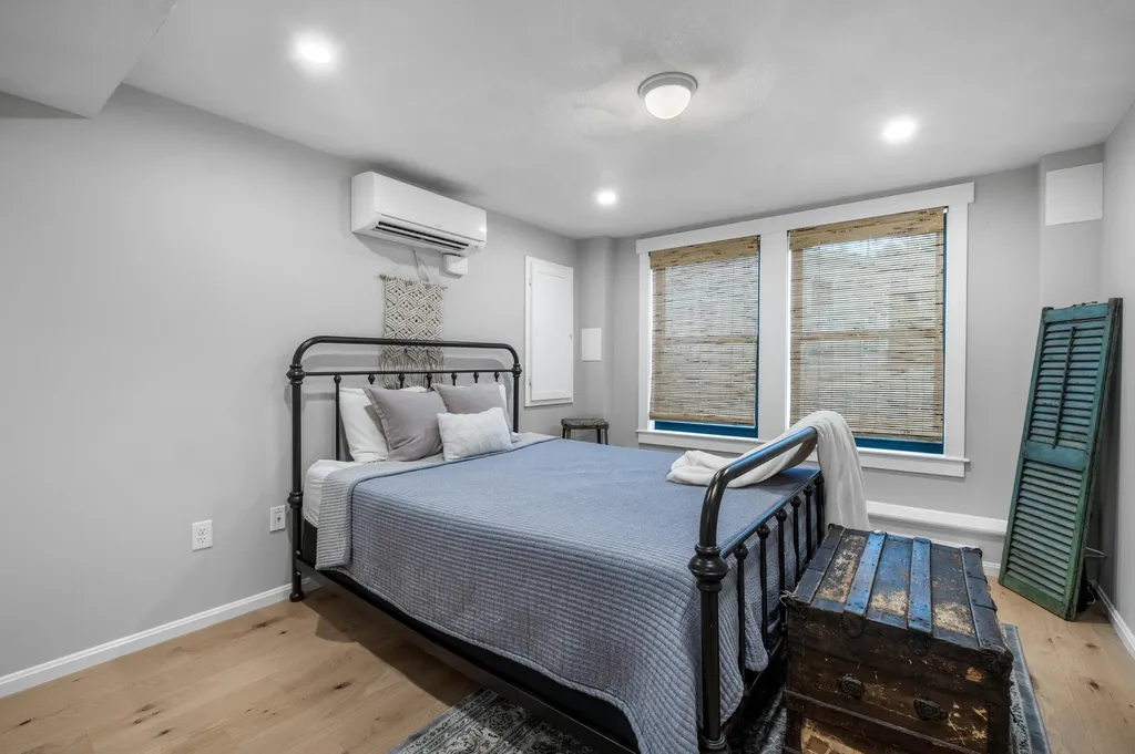 7 Camden Avenue York ME 03909