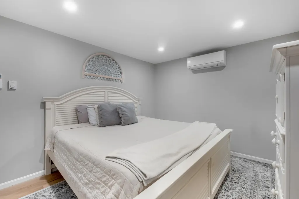 7 Camden Avenue York ME 03909