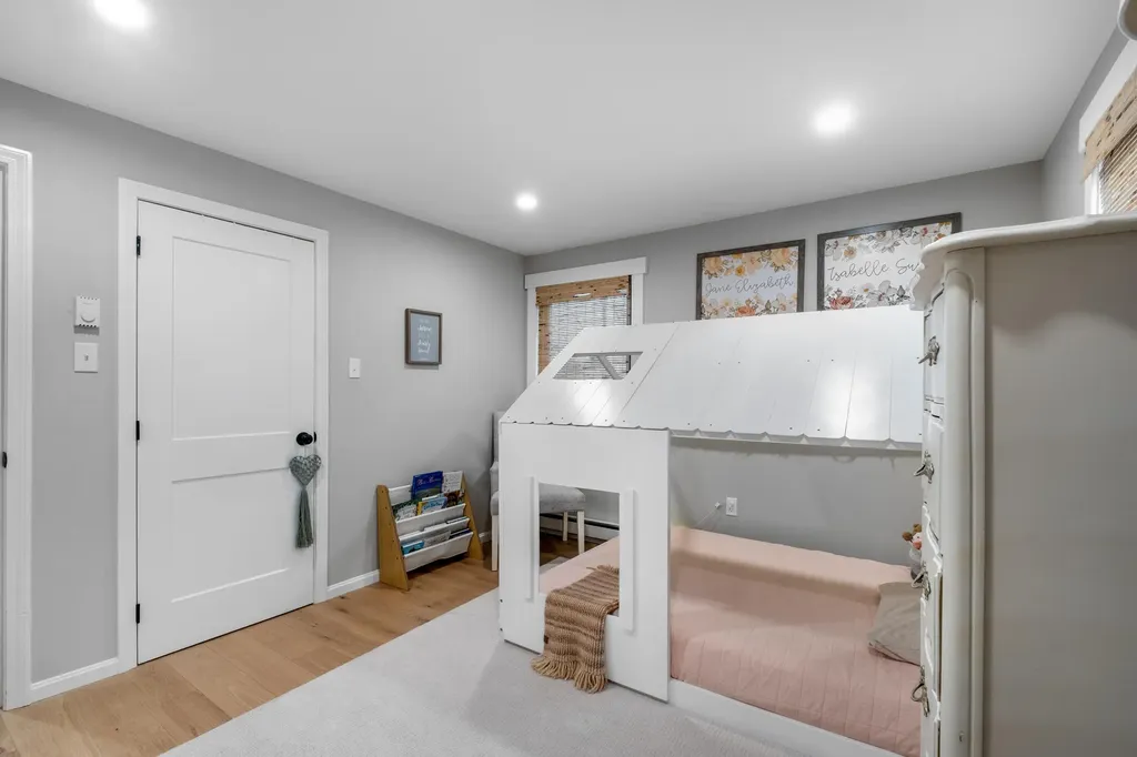 7 Camden Avenue York ME 03909