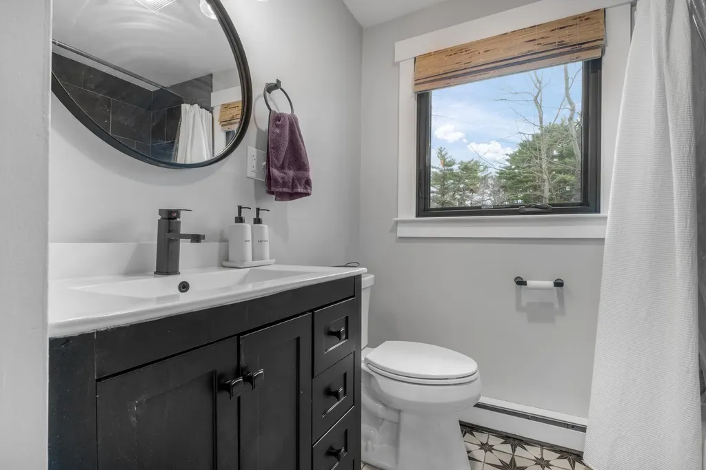 7 Camden Avenue York ME 03909