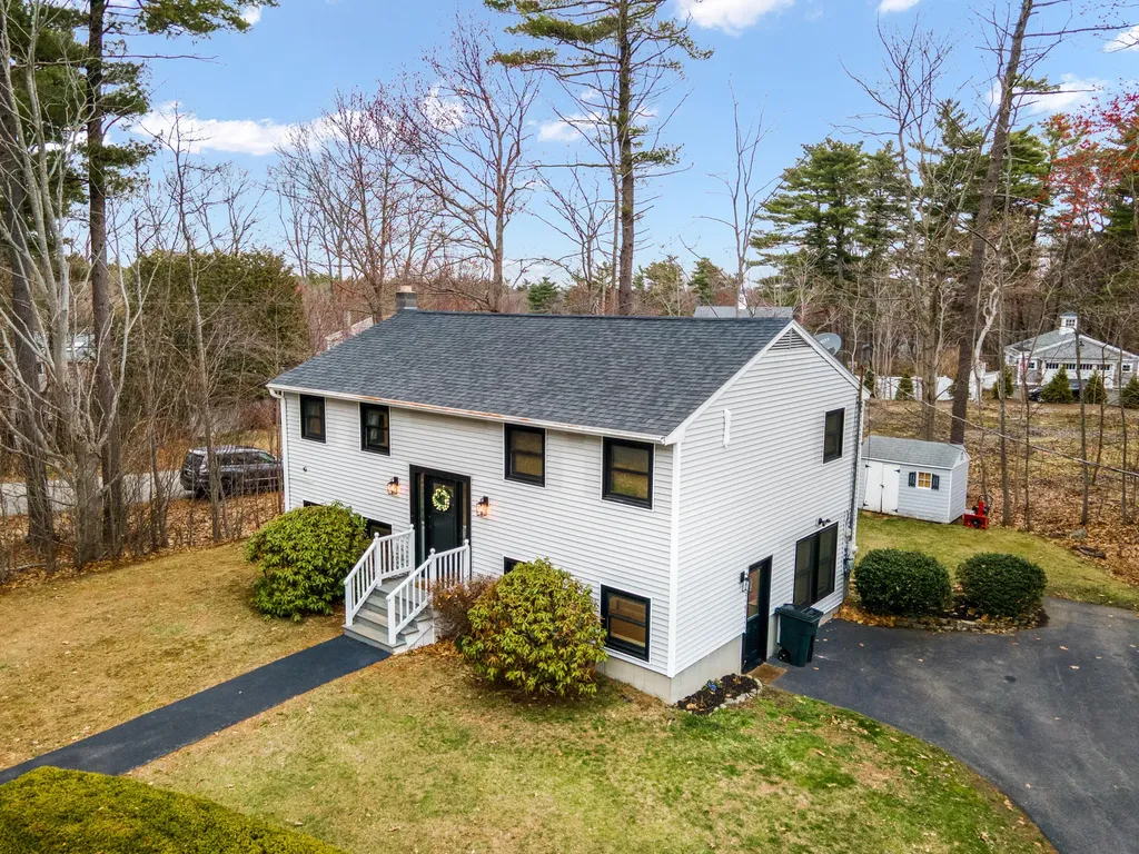 7 Camden Avenue York ME 03909