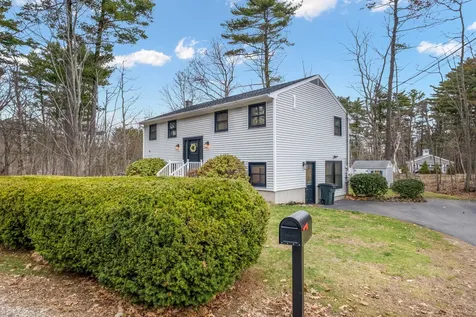 7 Camden Avenue York ME 03909