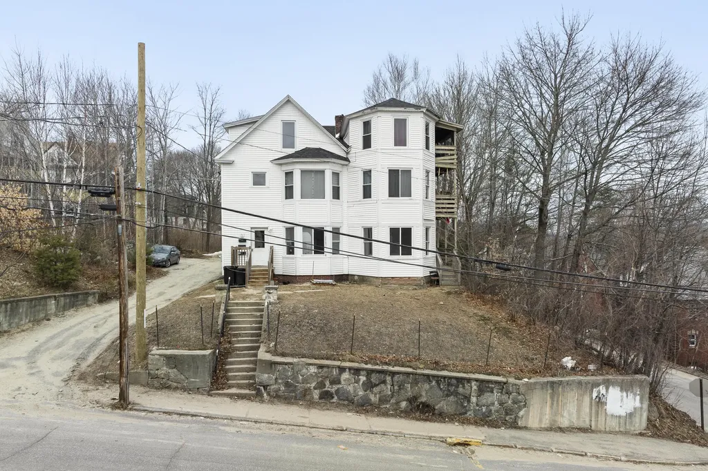 76 Maine Avenue Rumford ME 04276
