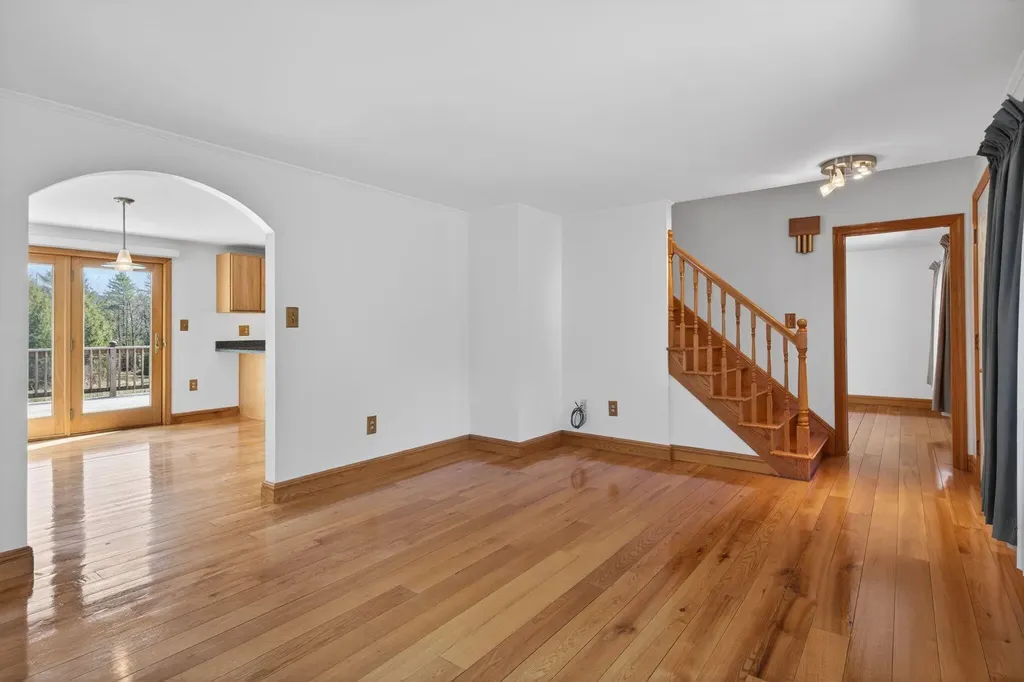 281 Portland Road Gray ME 04039