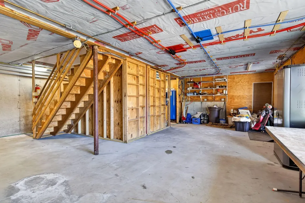 281 Portland Road Gray ME 04039