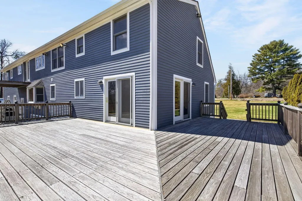 281 Portland Road Gray ME 04039