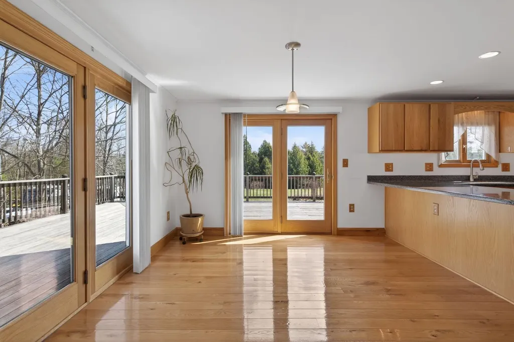 281 Portland Road Gray ME 04039