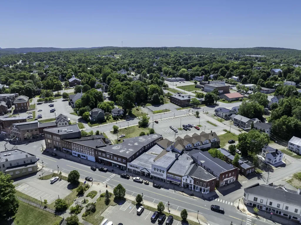 283 Main Street Calais ME 04619