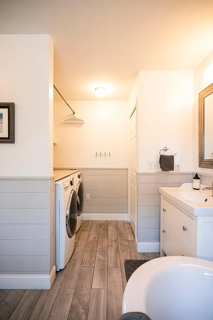 9 Ridge Road Raymond ME 04071