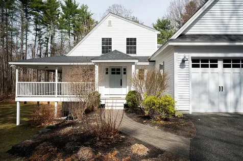 9 Ridge Road Raymond ME 04071