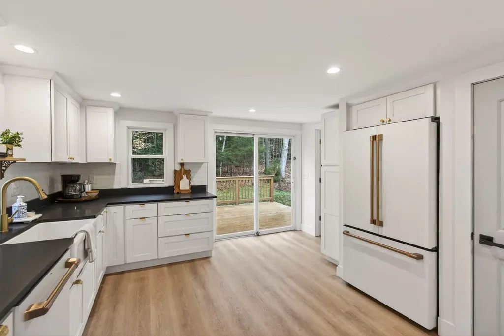 168 Cottage Road Windham ME 04062