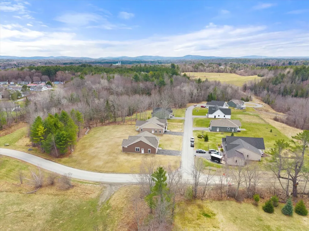 5 Donegal Drive Veazie ME 04401