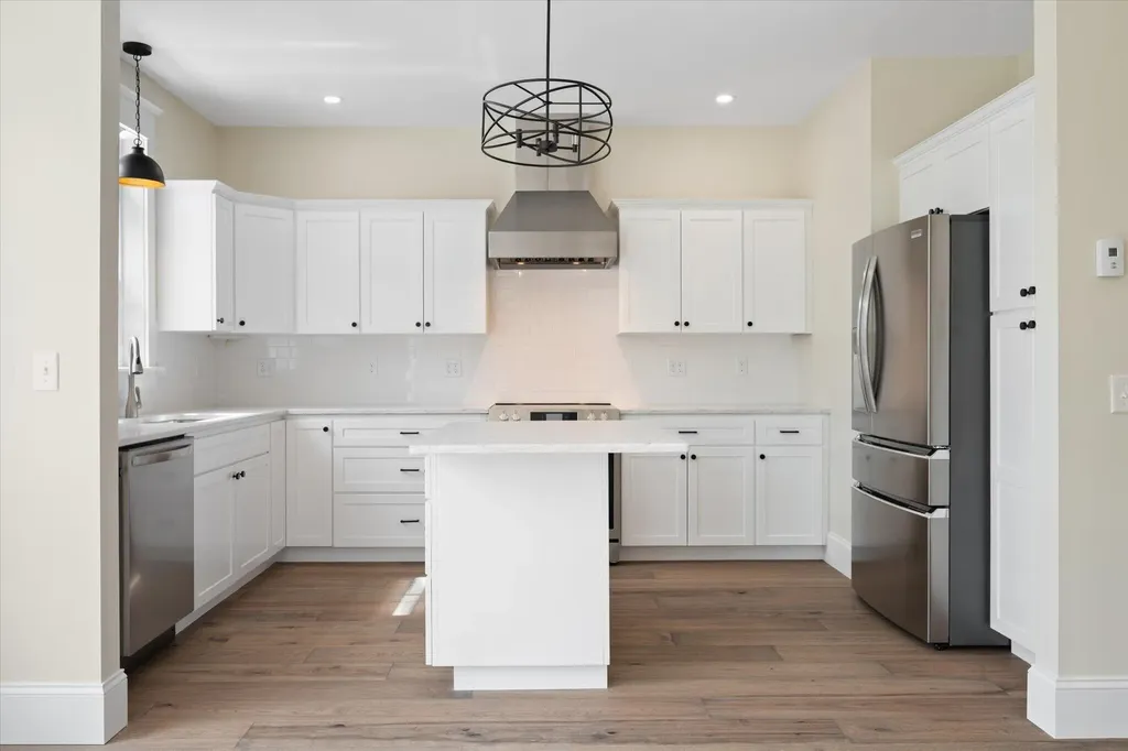 5 Donegal Drive Veazie ME 04401