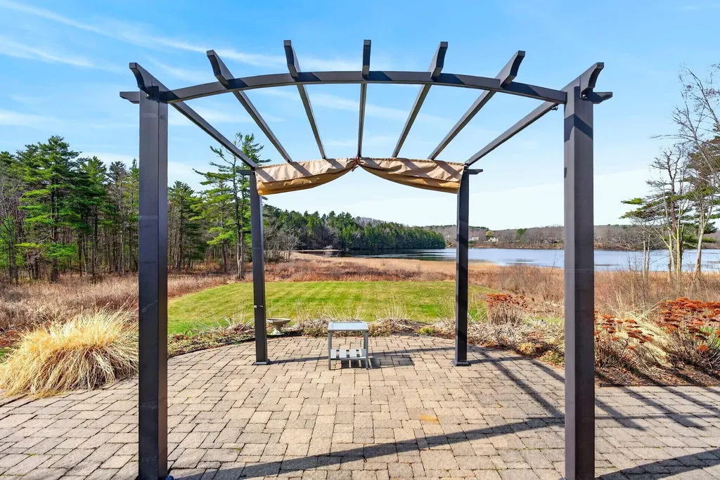 15 Thunder Road Saco ME 04072