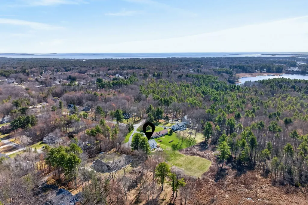 15 Thunder Road Saco ME 04072