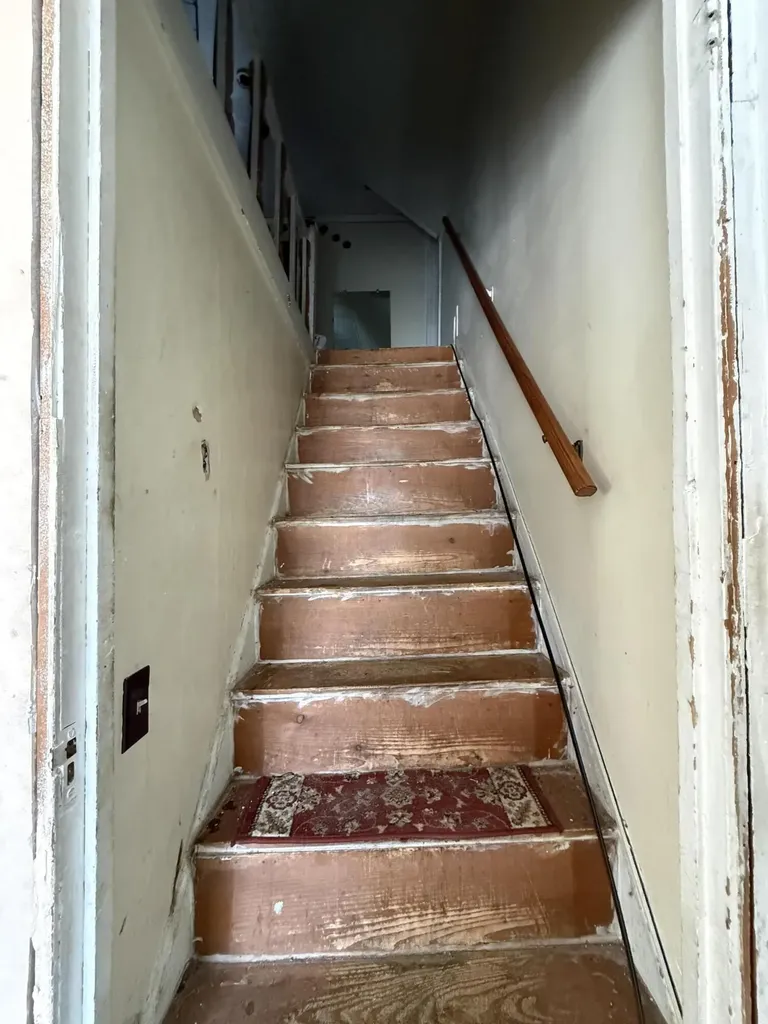 19 Perry Street Lincoln ME 04457
