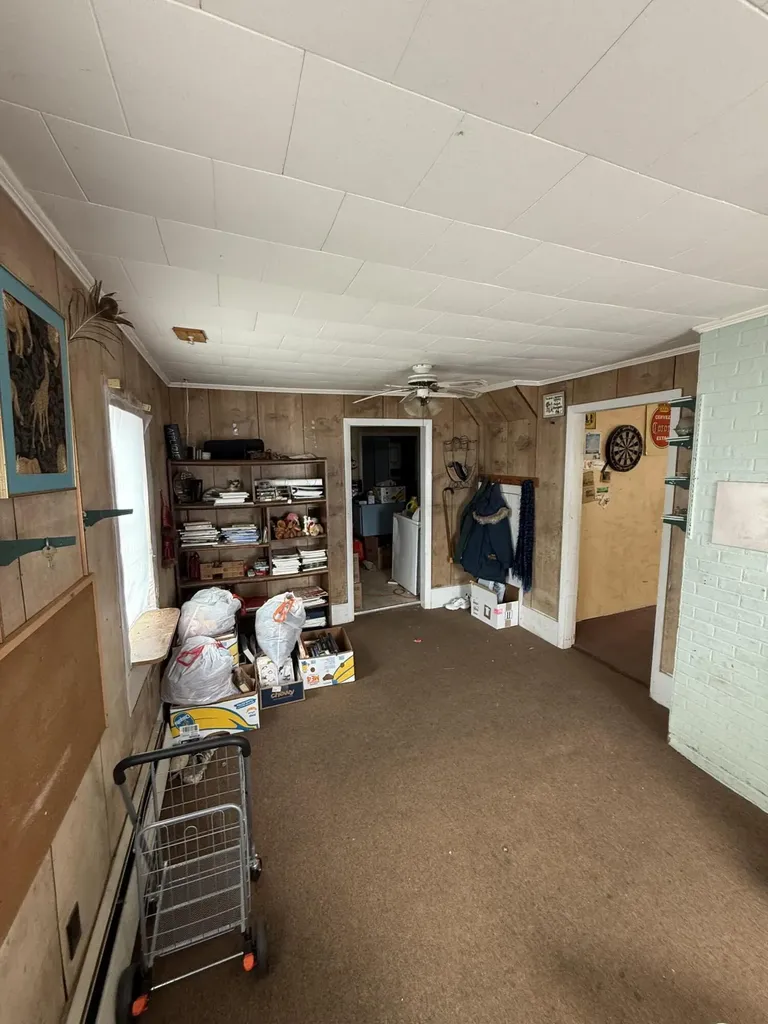 19 Perry Street Lincoln ME 04457