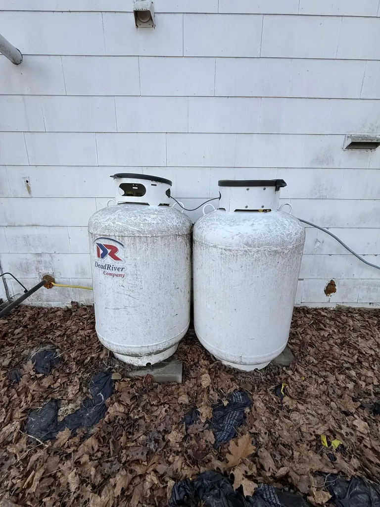19 Perry Street Lincoln ME 04457