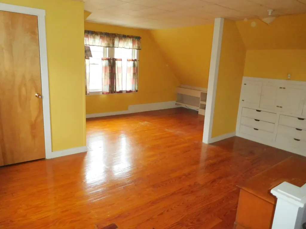 7 Joy Street Sanford ME 04083