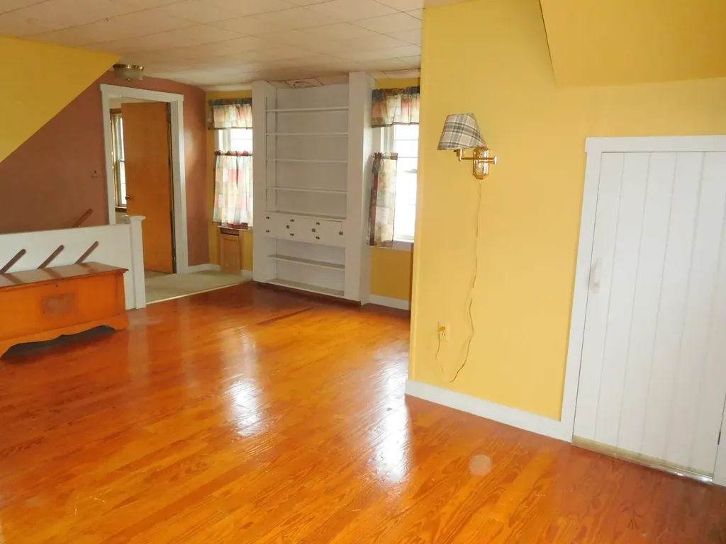 7 Joy Street Sanford ME 04083