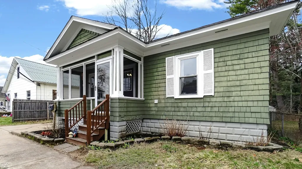 28 Weeman Street Sanford ME 04083