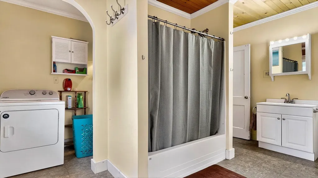 28 Weeman Street Sanford ME 04083