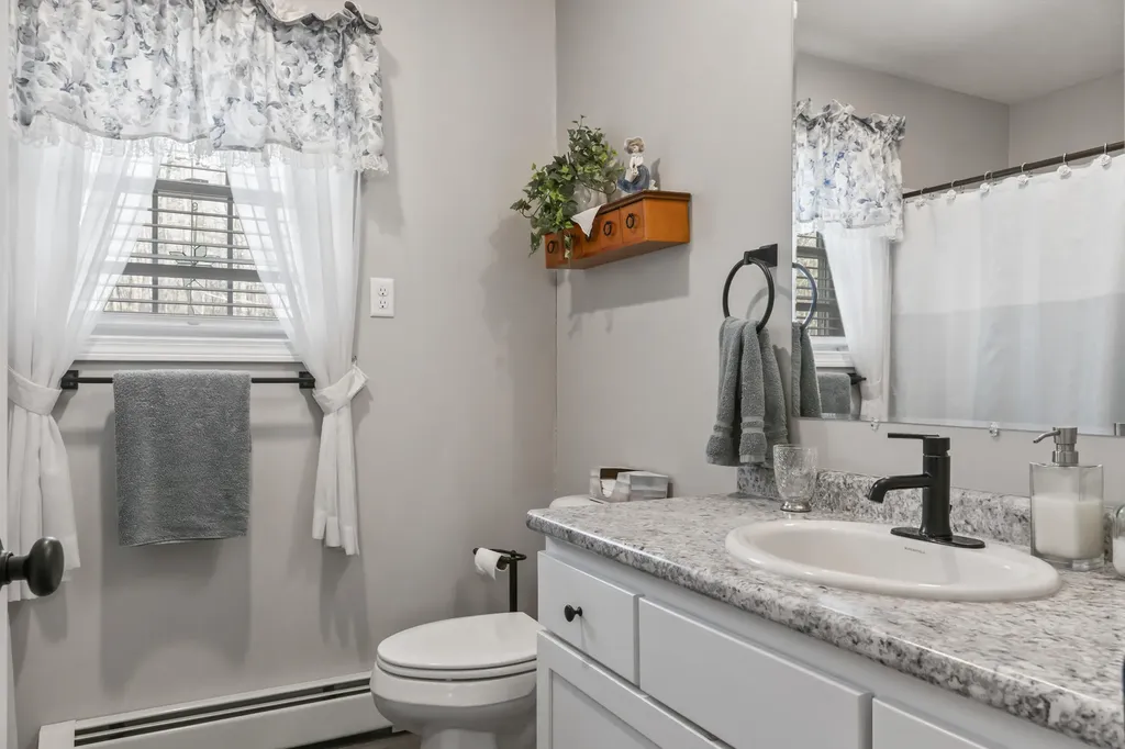 7 Crickett Lane Biddeford ME 04005
