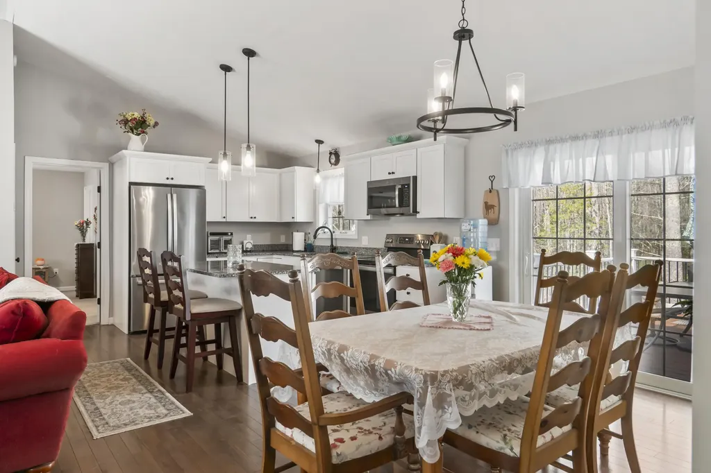 7 Crickett Lane Biddeford ME 04005