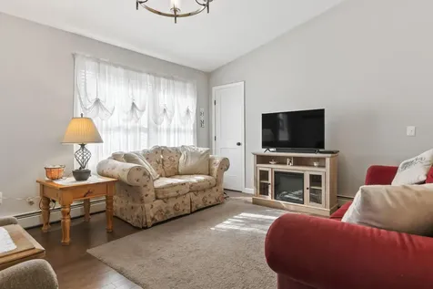 7 Crickett Lane Biddeford ME 04005