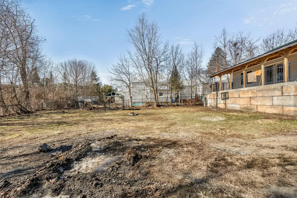 14 Mercer Road Norridgewock ME 04957
