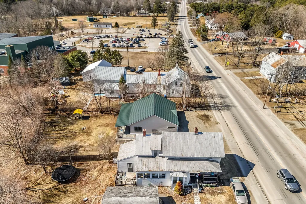 14 Mercer Road Norridgewock ME 04957