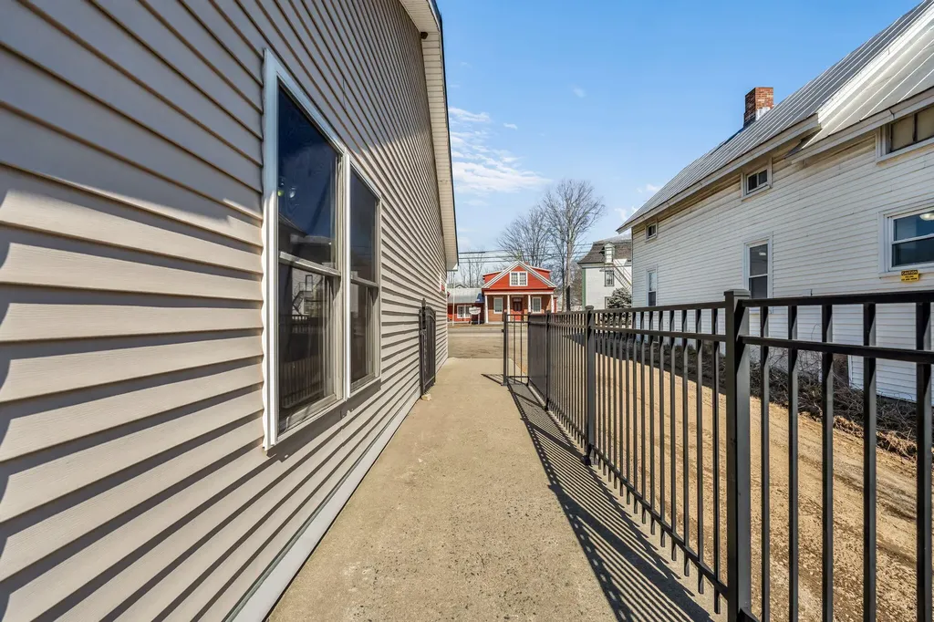 14 Mercer Road Norridgewock ME 04957