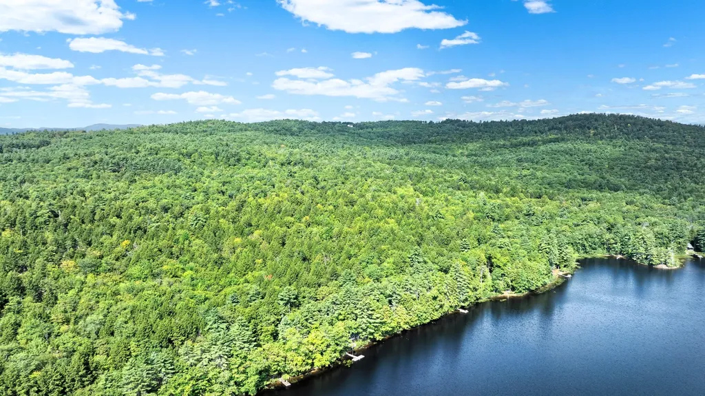 341 Narrow Gauge Trail Hiram ME 04041