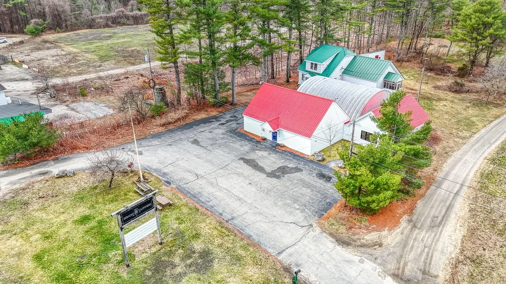 1254 Roosevelt Trail Raymond ME 04071