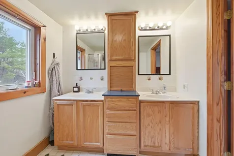 1254 Roosevelt Trail Raymond ME 04071