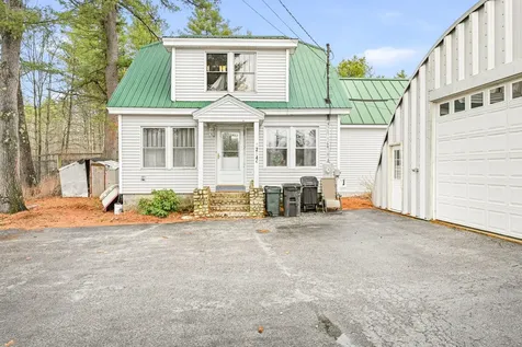 1254 Roosevelt Trail Raymond ME 04071