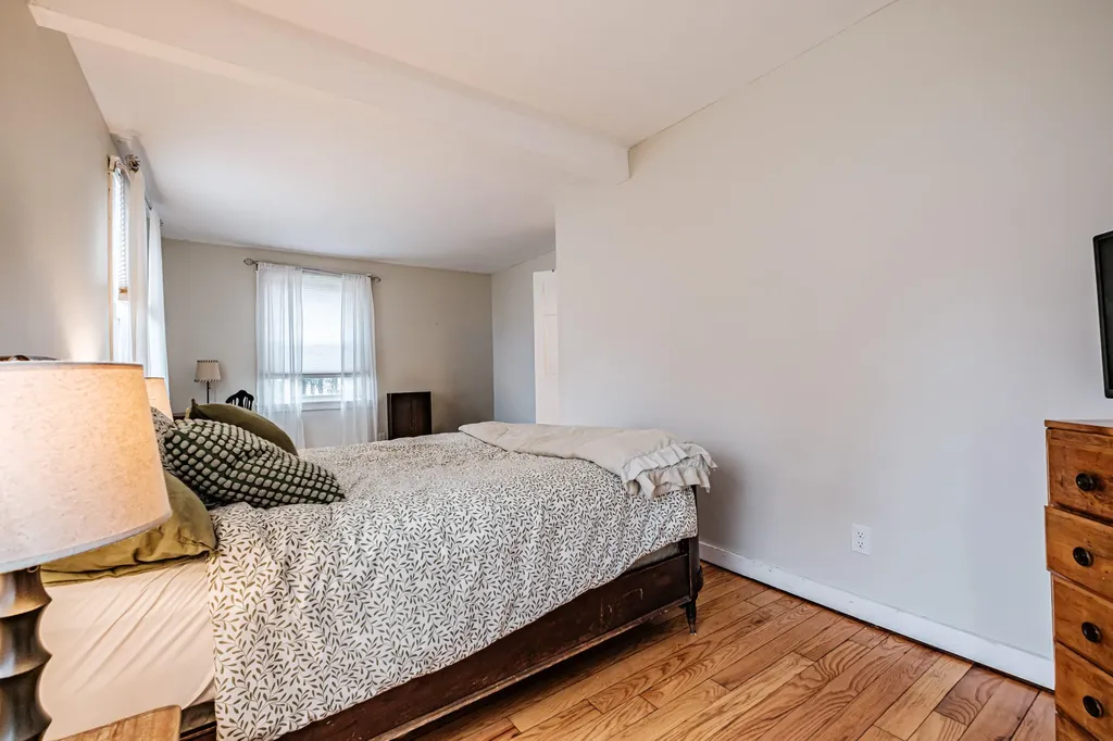 8 Meadow Way Cape Elizabeth ME 04107