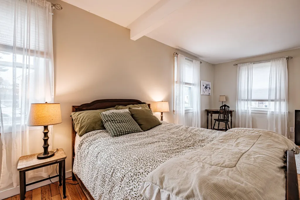 8 Meadow Way Cape Elizabeth ME 04107