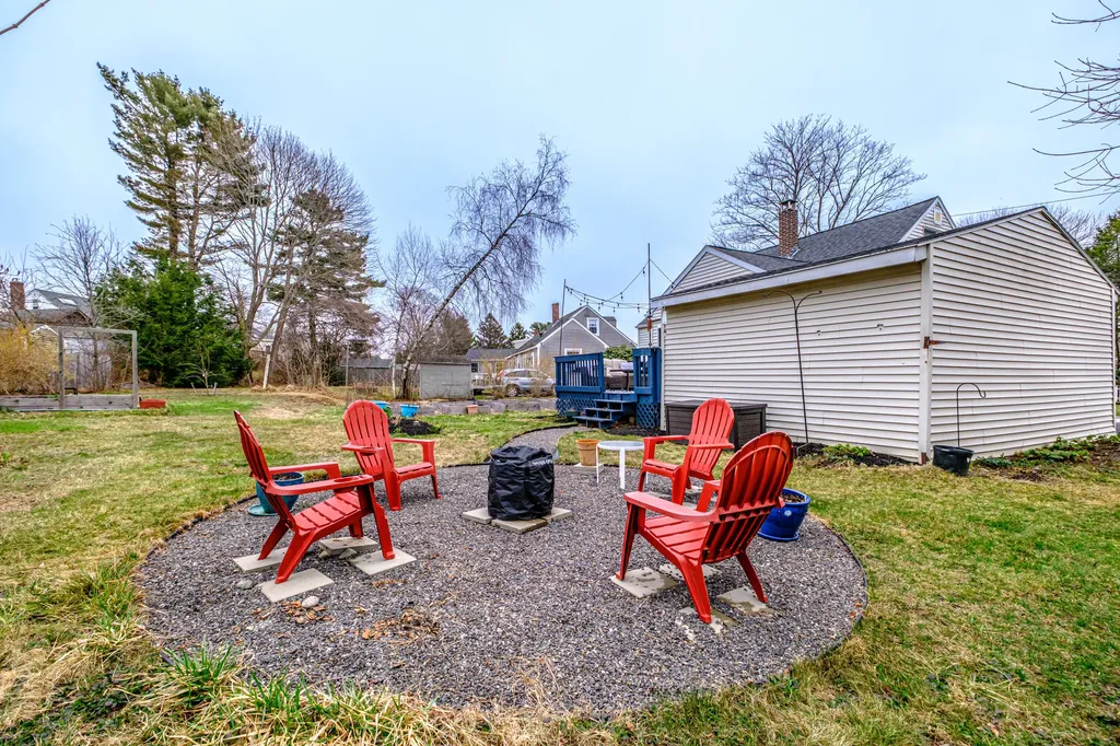 8 Meadow Way Cape Elizabeth ME 04107