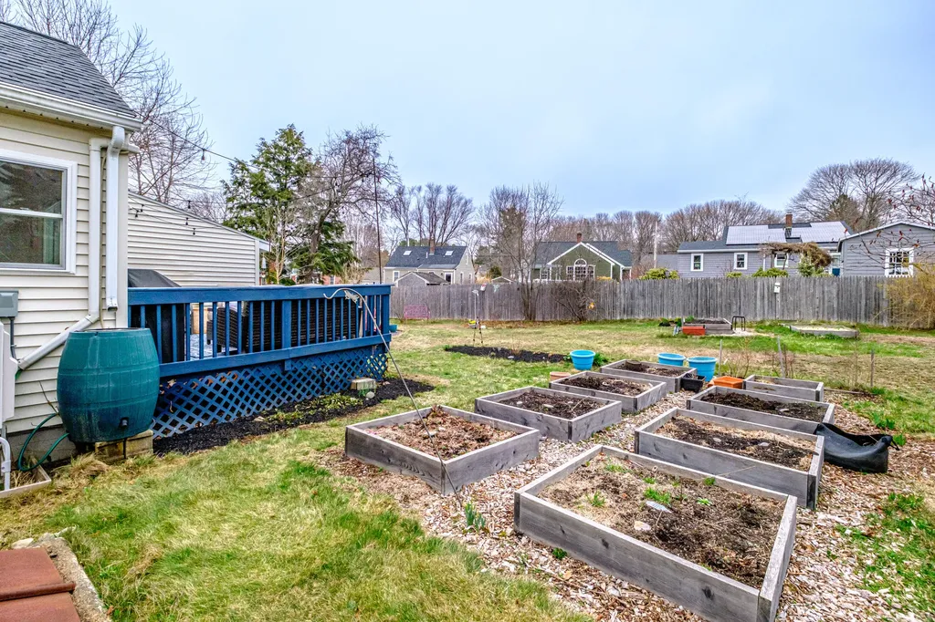 8 Meadow Way Cape Elizabeth ME 04107